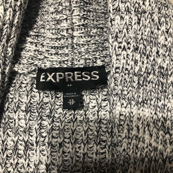 Express button cardigan - Picture 3 of 8
